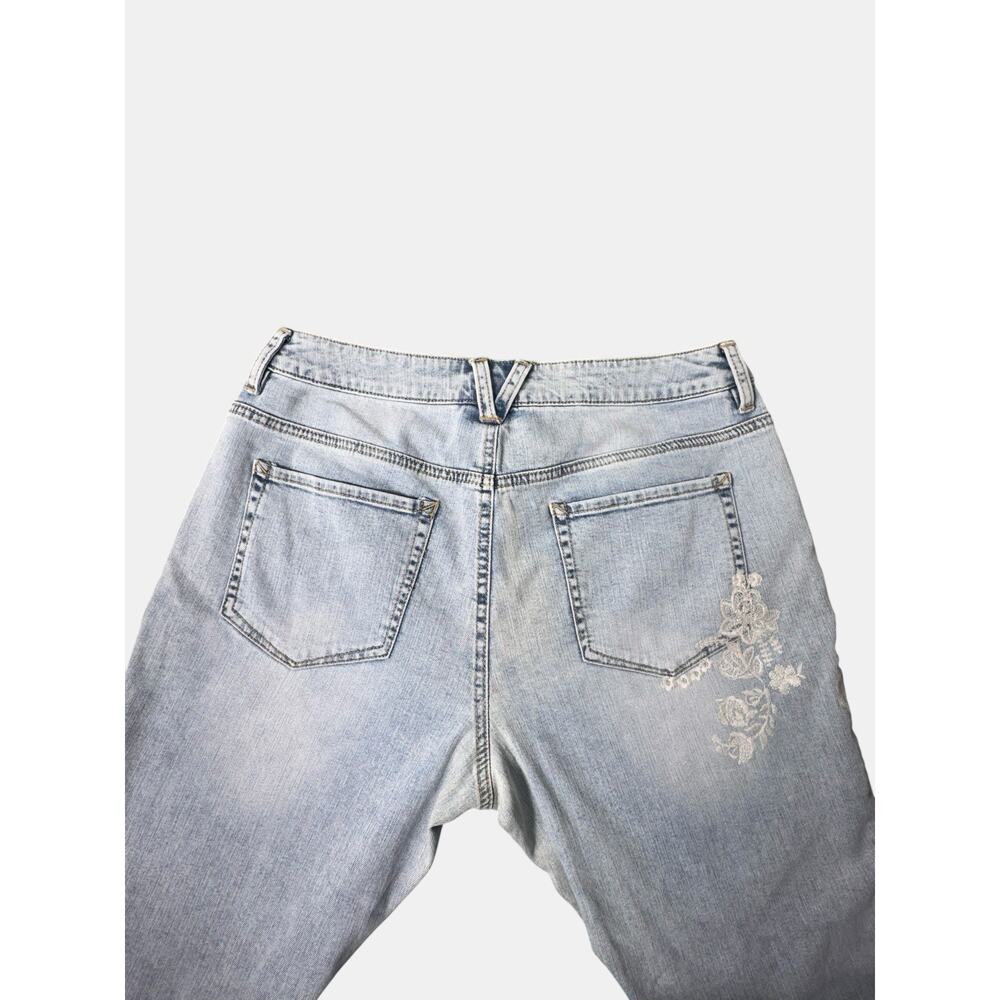 Chico’s Platinum Skimmer Jeans Women’s Size 1 Floral Rhinestone Denim Light Wash - Picture 7 of 9